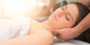 Μασάζ με πάτημα στην πλάτη: Εξερευνώντας τις Τεχνικές-Massagepoint
