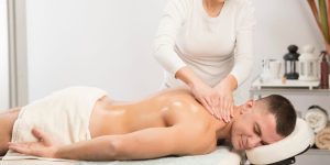 Τεχνικές Μασάζ Πλάτης: Οδηγός για την Απόλυτη Χαλάρωση-Massagepoint