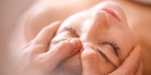 Μασάζ Πλάτης και Αυχένα: Ανακουφίστε τον Πόνο-Massagepoint