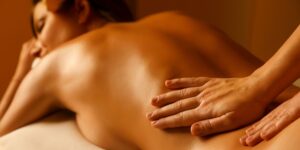 Χαλαρωτικό μασάζ πλάτης και τα οφέλη του-Massagepoint