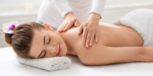 Χαλαρωτικό μασάζ πλάτης και τα οφέλη του-Massagepoint