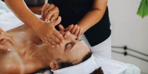 Τεχνικές Θεραπευτικού Μασάζ Μέσης: Αποκαταστήστε τη Σπονδυλική Υγεία σας-Massagepoint