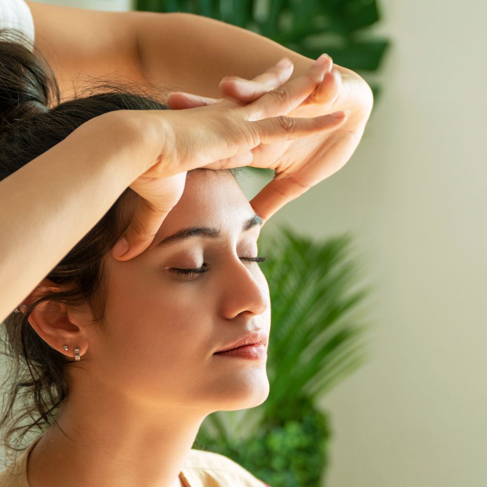 Head massage: Relieve tension-Massagepoint
