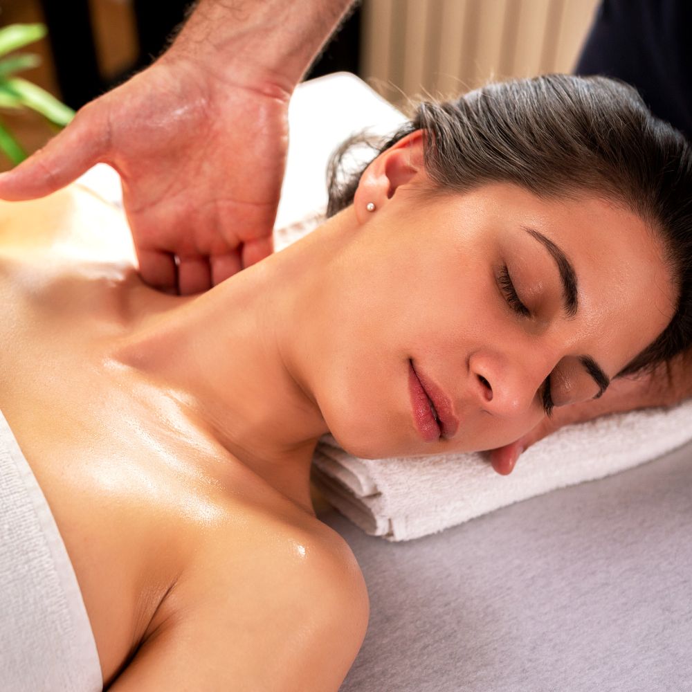 Neck massage: Amazing benefits-Massagepoint